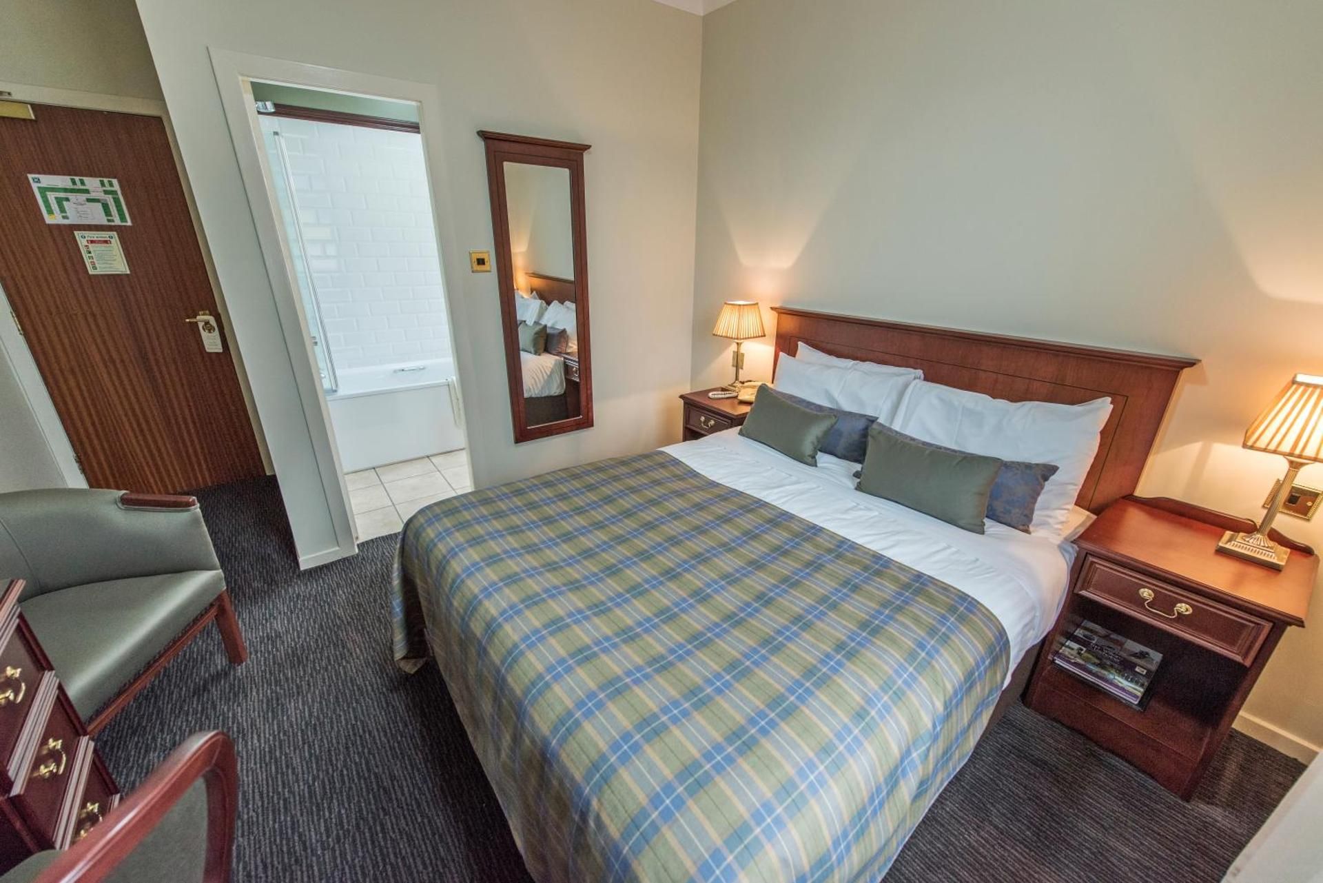 undefined Alexandra Hotel 5