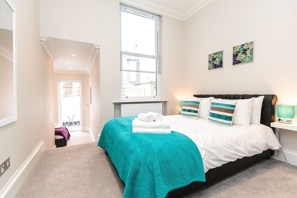 undefined Earl's Court Ongar Road Apartments by Viridian Apartments 5