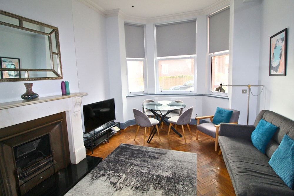 Barons Court Apartments by Viridian Apartments Apartment, 2 Bedrooms 12