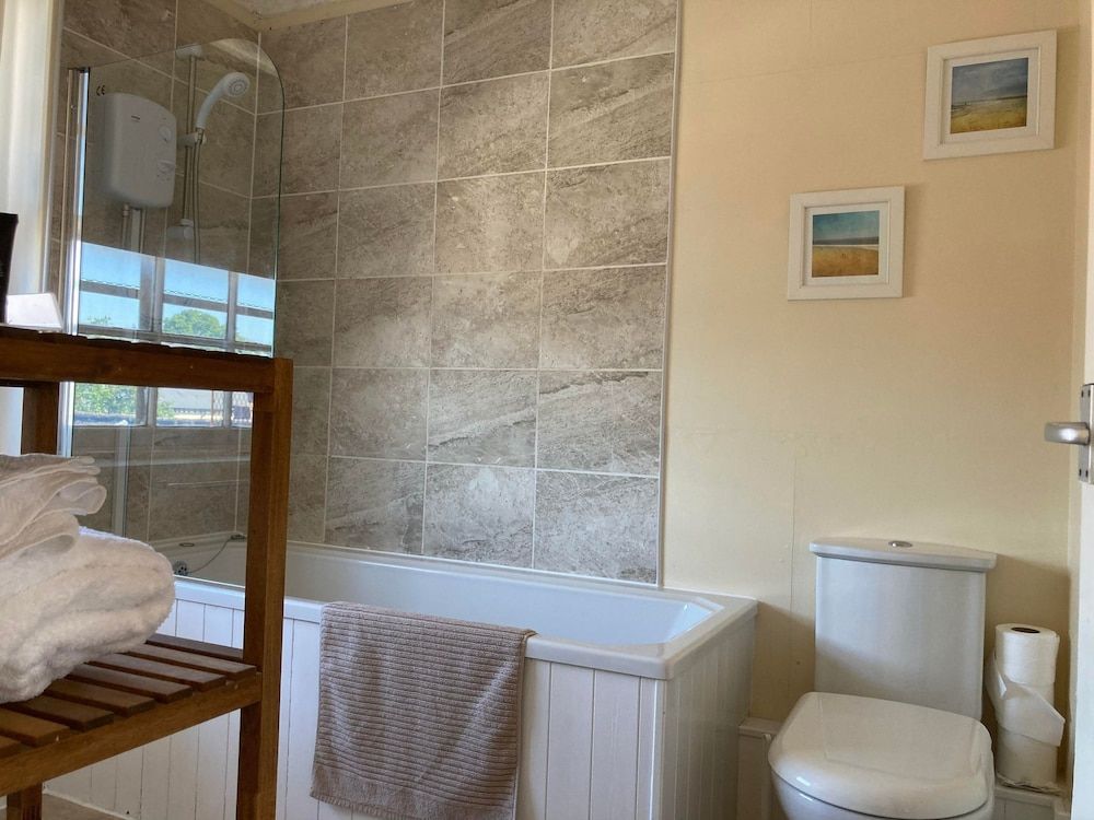 The Swan Hotel Superior Triple Room (Room 10 3rd Floor (5 flights of stair) 5