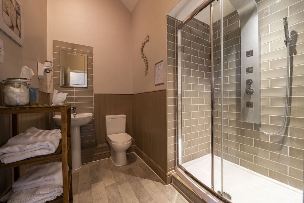 The Swan Hotel Executive Double or Twin Room (Room 9 1st Floor) 4