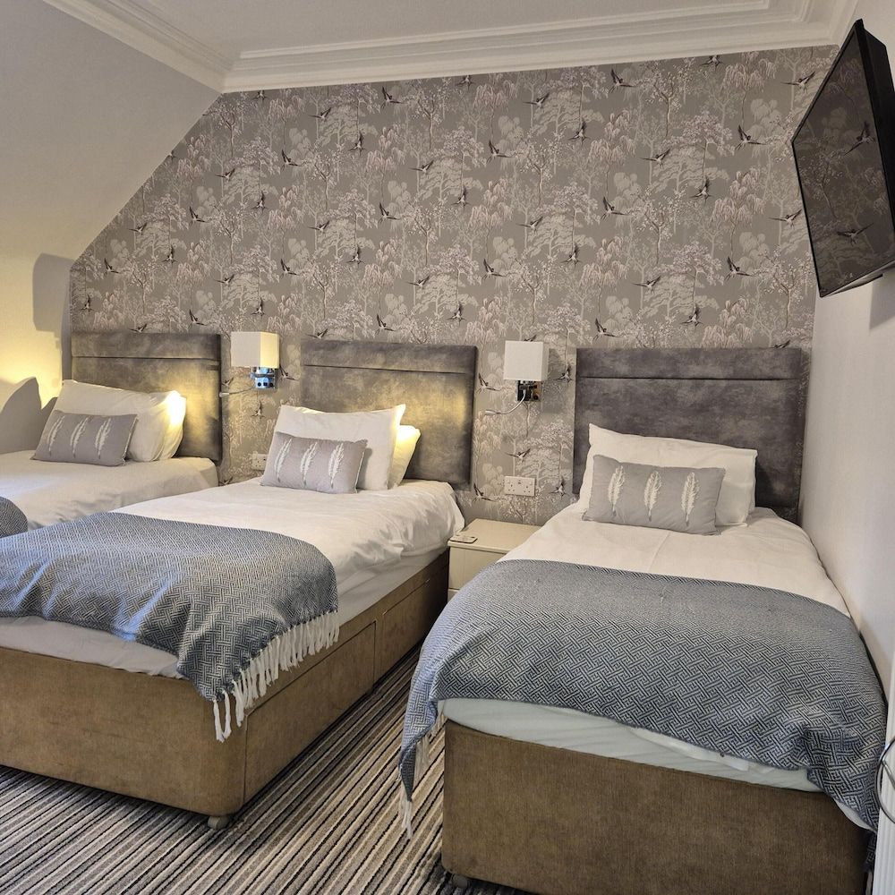 Kintrae B&B Triple Room, Private Bathroom (Room 2) 2