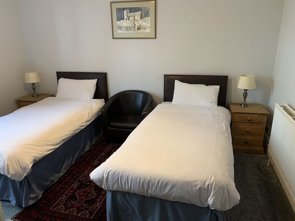 Twin Room, Ensuite (Shower)