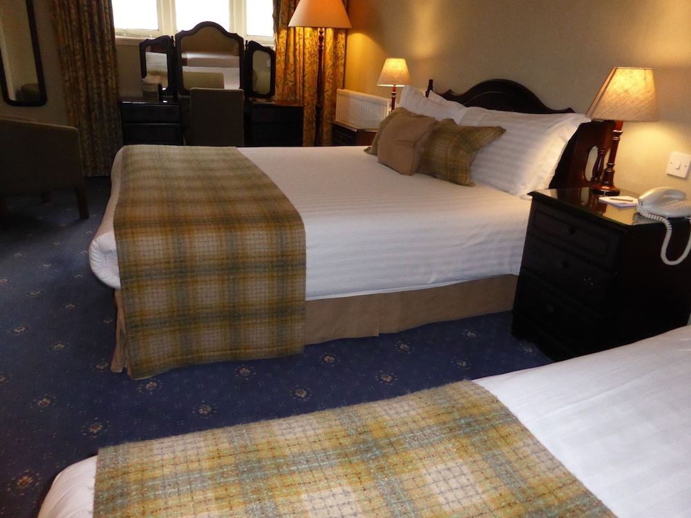 Lindeth Howe Hotel Family Room 4