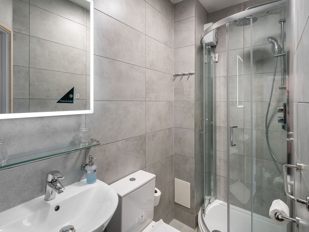 OYO Townhouse New England, London Victoria Standard Twin Room 6