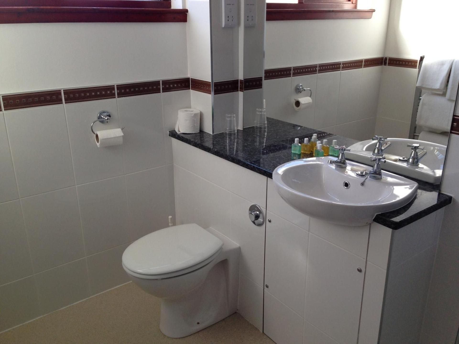 Highlander Hotel Double or Twin Room 3