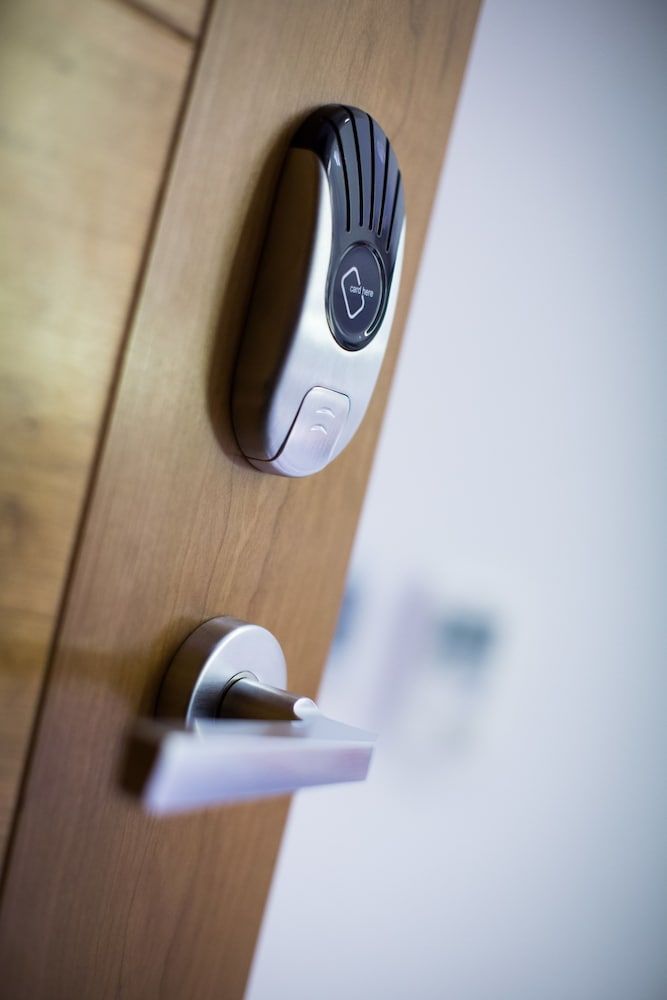 undefined Henley House Hotel 5