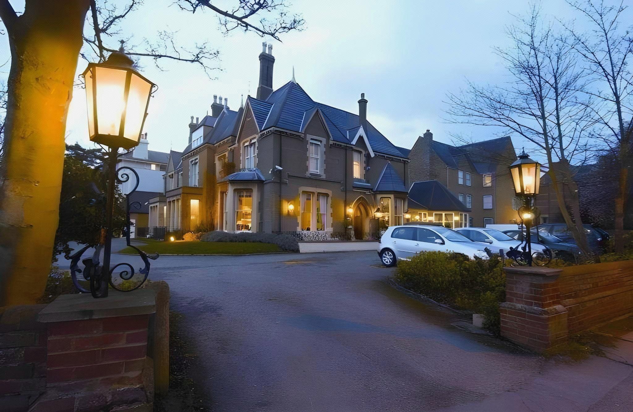 Cotswold Lodge Hotel