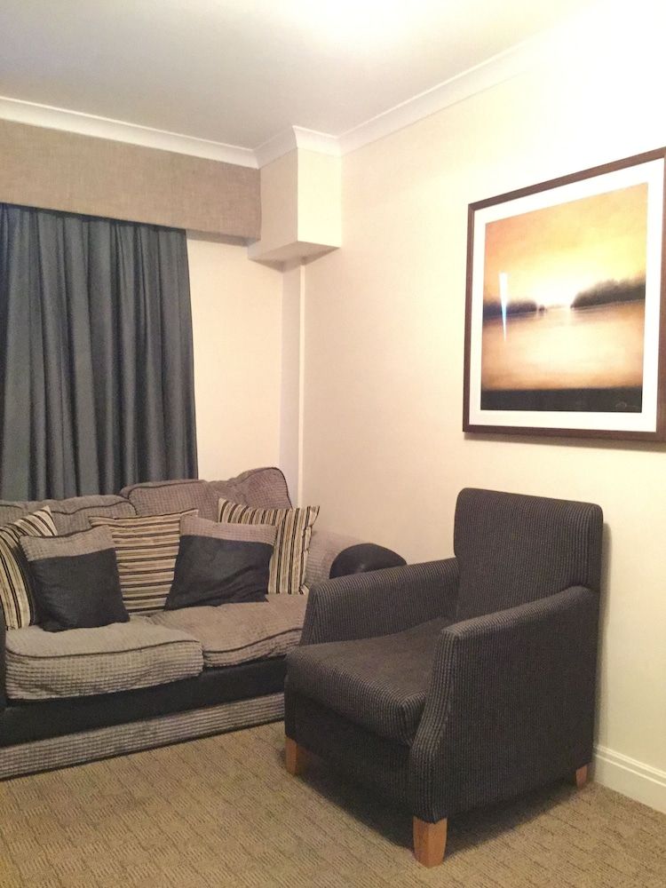 undefined The New London Carlton Hotel & Service Apartments 5