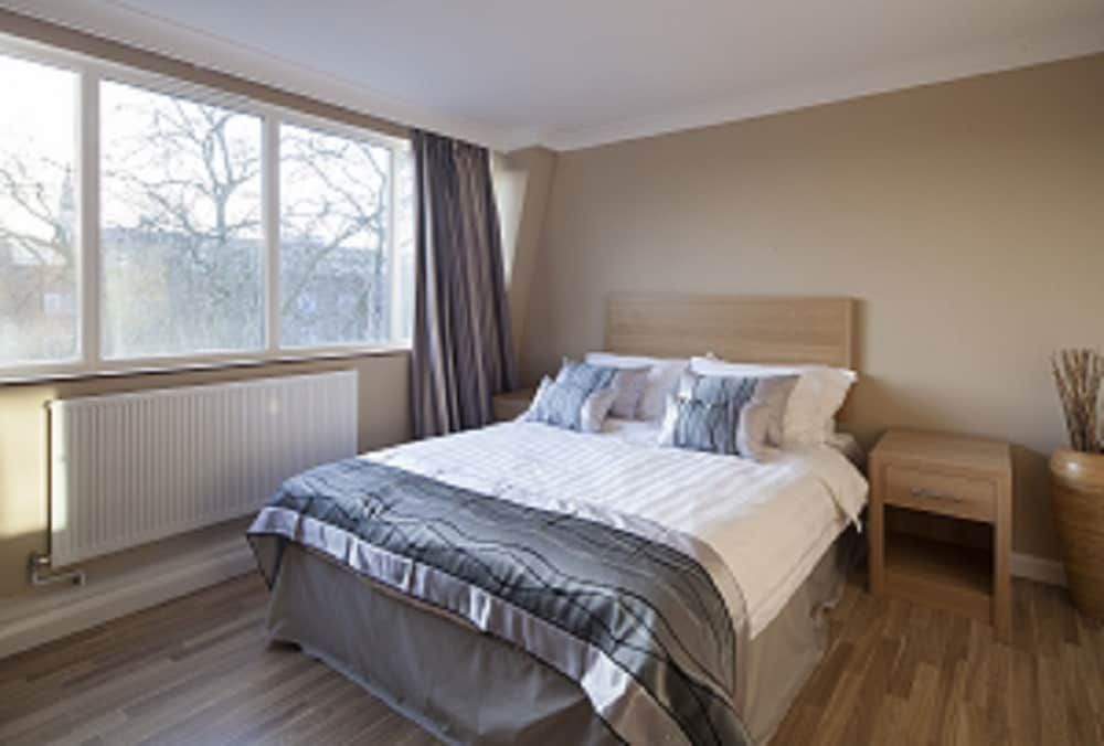 undefined The New London Carlton Hotel & Service Apartments 3