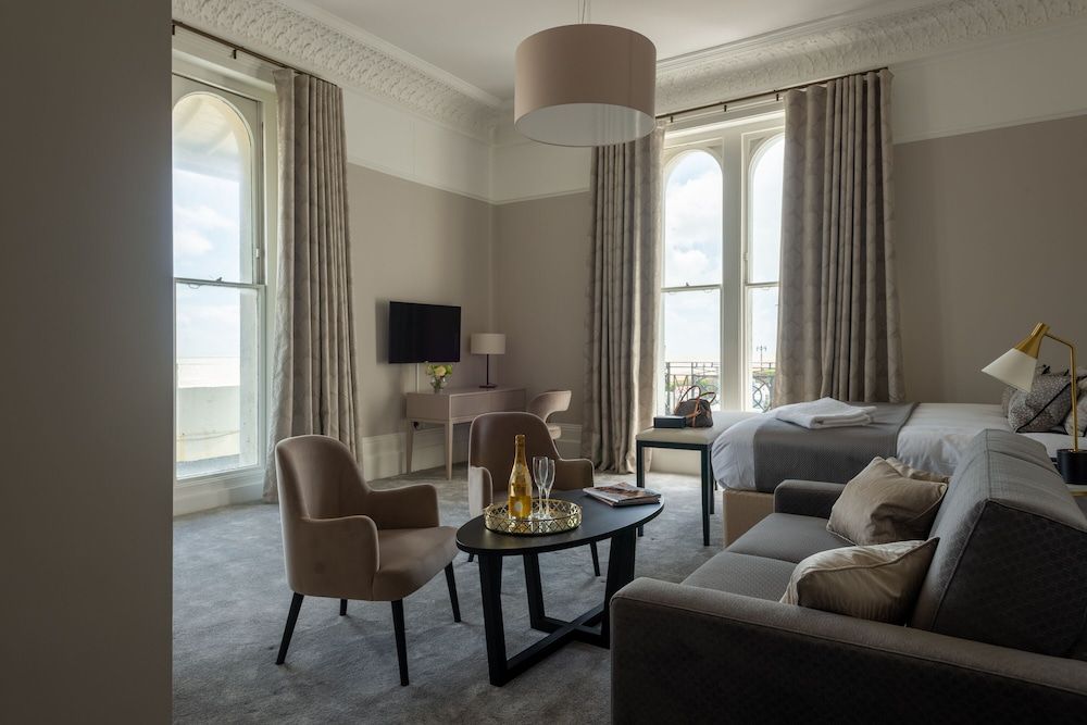 The Burlington Hotel Luxe Double room with sea view 3