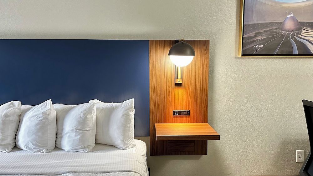 Room, 2 Queen Beds, Mobility Accessible, Non Smoking (Roll-in Shower)