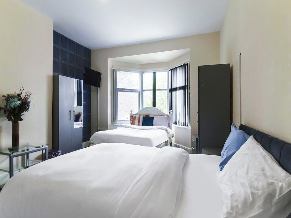 The Longlands Hotel Standard Twin Room, 2 Twin Beds 3