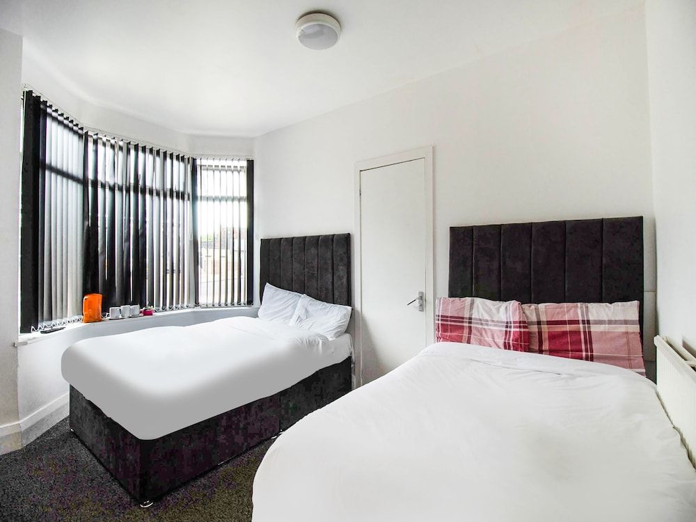 The Longlands Hotel Standard Double Room, Shared Bathroom 3