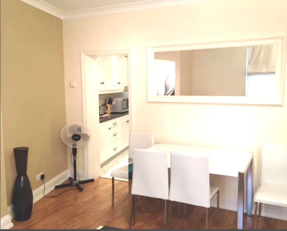 Luxury One Bedroom Apartment