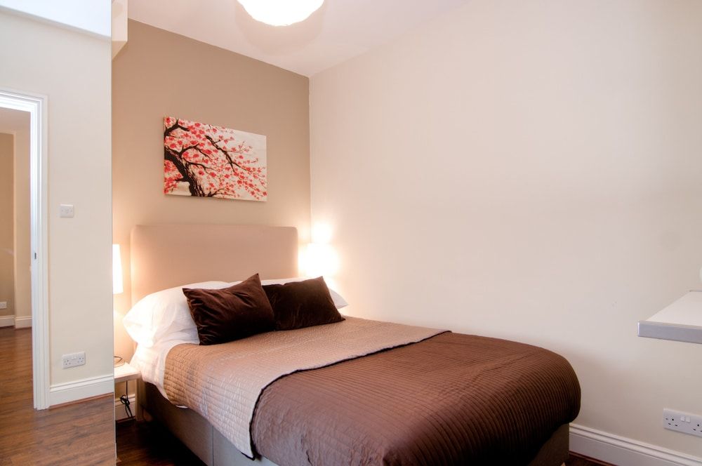 SHQ Apartments Deluxe Large One Bedroom Apartment