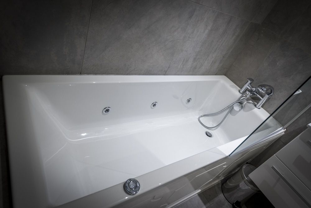 Union Bank Apartments Superior Apartment, 1 Bedroom 2