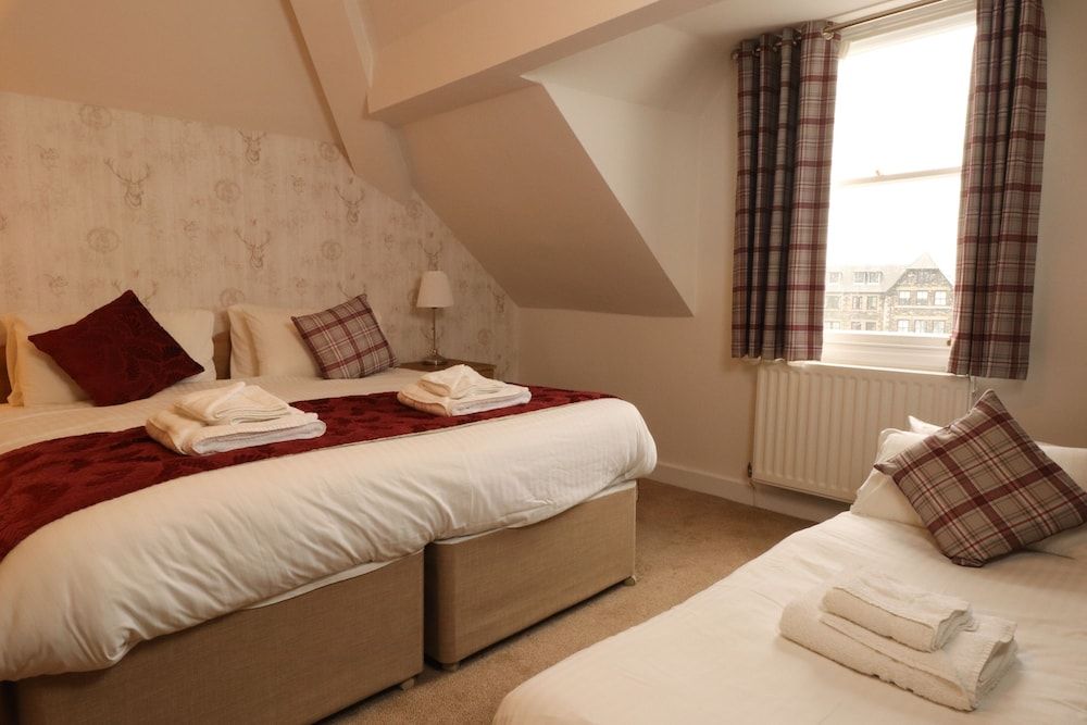The Lakeland Kendal Hotel, Sure Hotel Collection by BW Family Room, Multiple Beds, Non Smoking 2