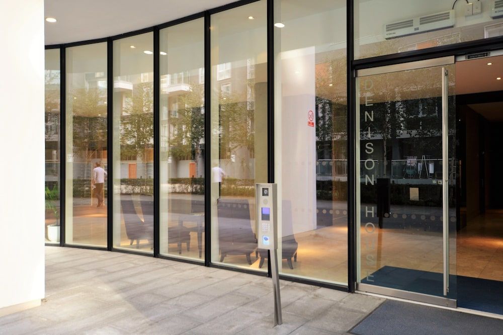 undefined Zen Apartments - City Airport London 2