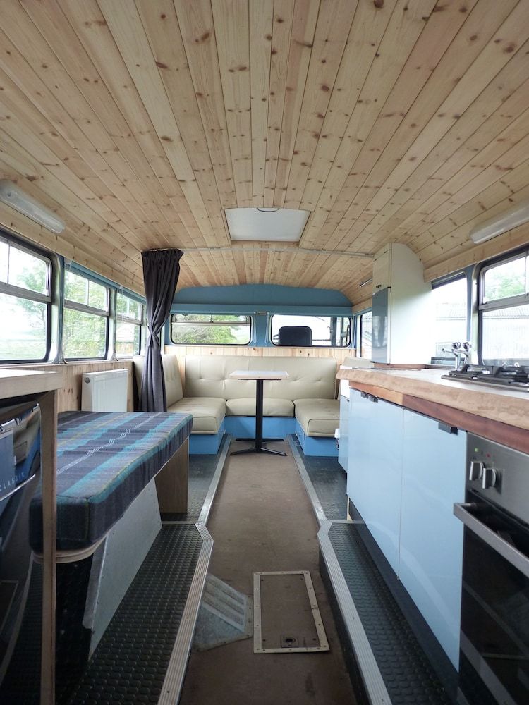 Cabin (Double Decker Bus)