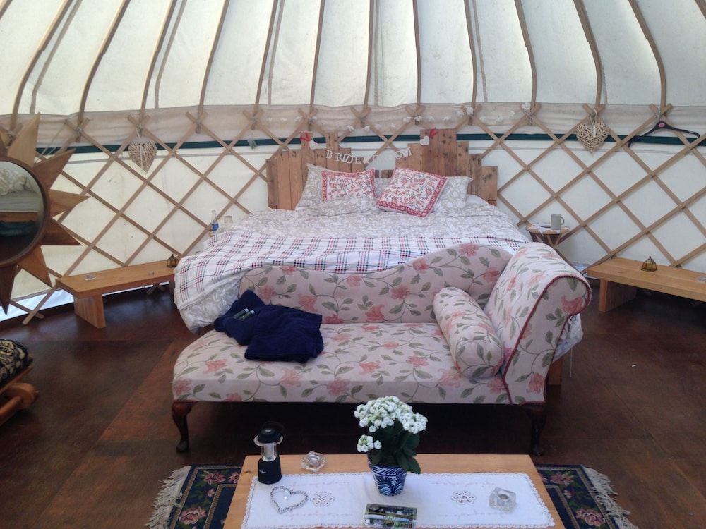 Tent (18ft Yurt)