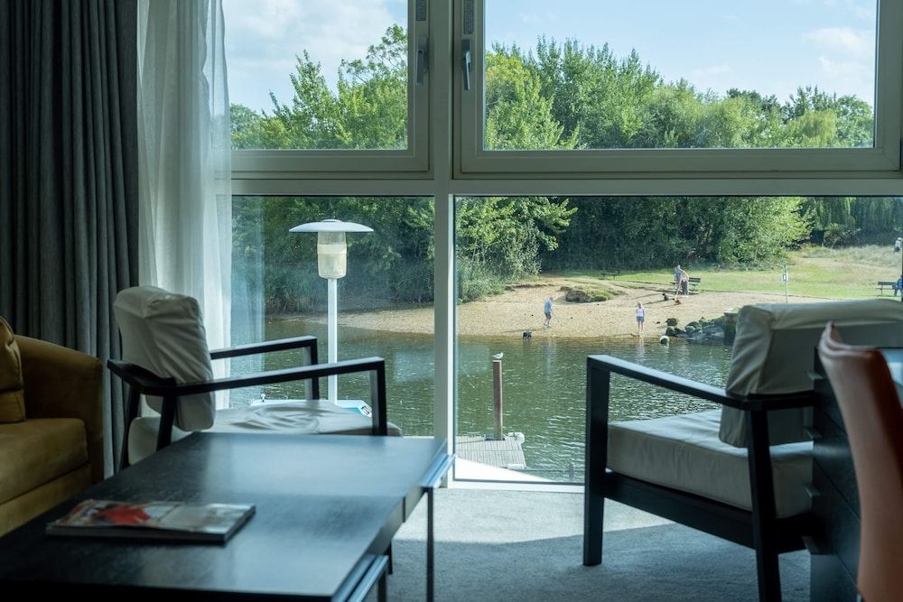 Captains Club Hotel Luxury Double Room, River View 2