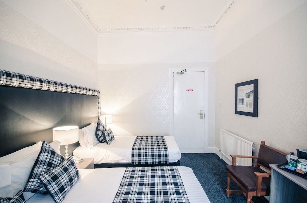 Argyll Hotel Twin Room 6