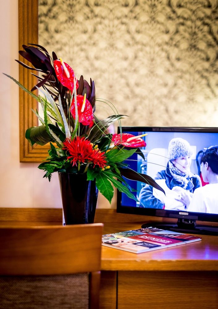 Best Western Queens Hotel Standard Room, 2 Twin Beds, Non Smoking 5