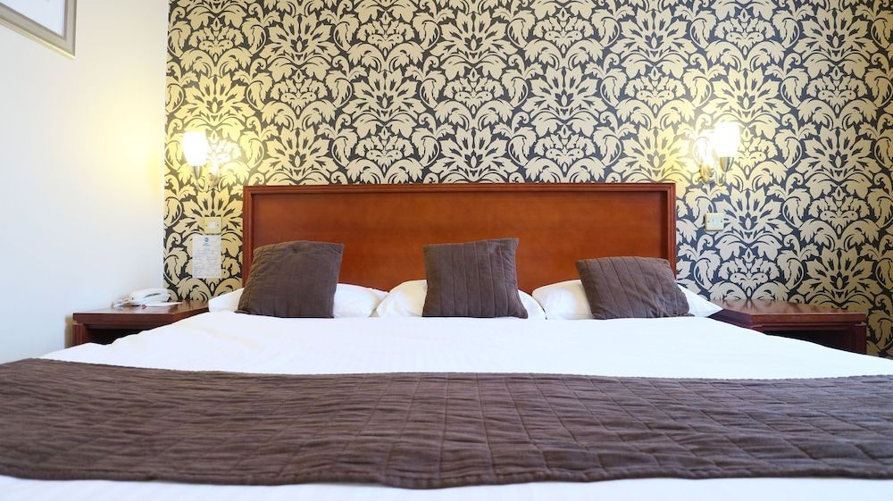 Best Western Queens Hotel Family Room, Multiple Beds, Non Smoking 3