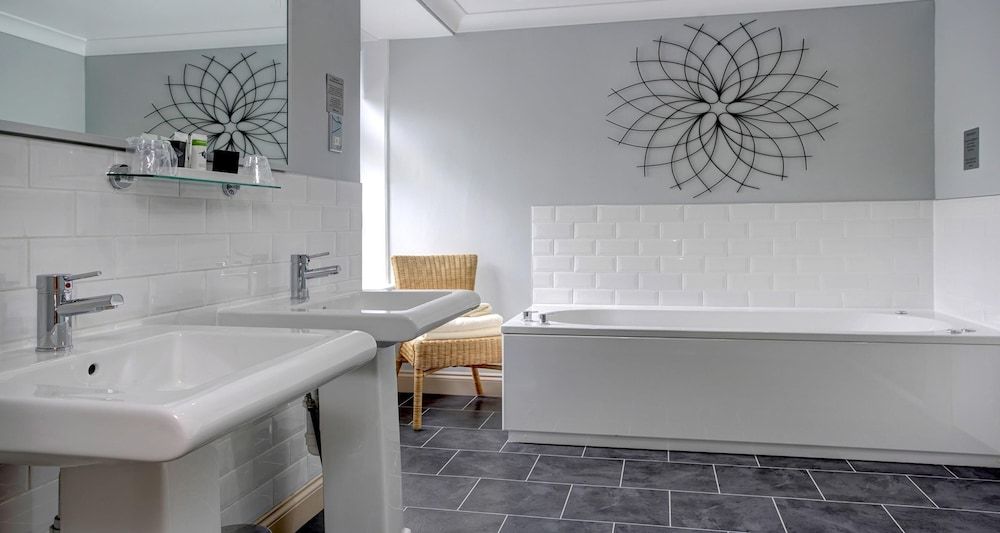 Philipburn Hotel, BW Signature Collection Deluxe Room, 1 Double Bed, Non Smoking (Four Poster Bed) 7