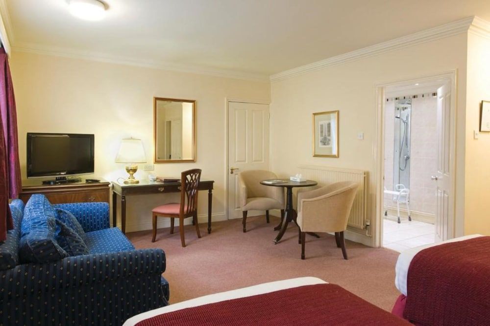 Orton Hall Hotel & Spa Classic Twin Room 10