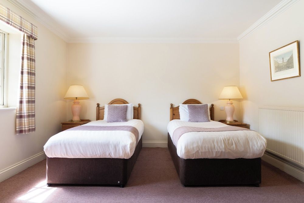 Orton Hall Hotel & Spa Classic Twin Room 4