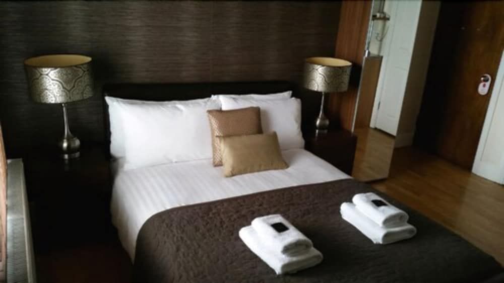 undefined Aviva Studio Apartments 6