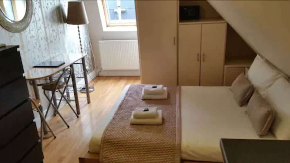 undefined Aviva Studio Apartments 10