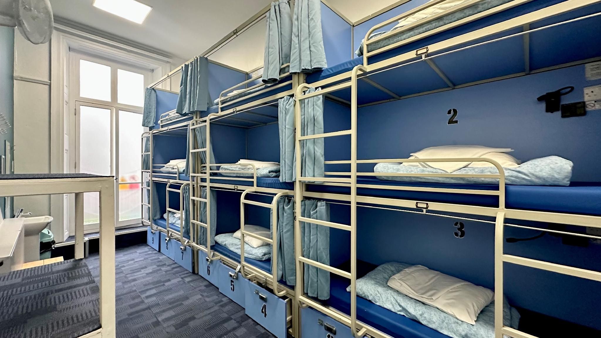 1 Person in 9-Bed Dormitory with Shared Bathroom - Mixed