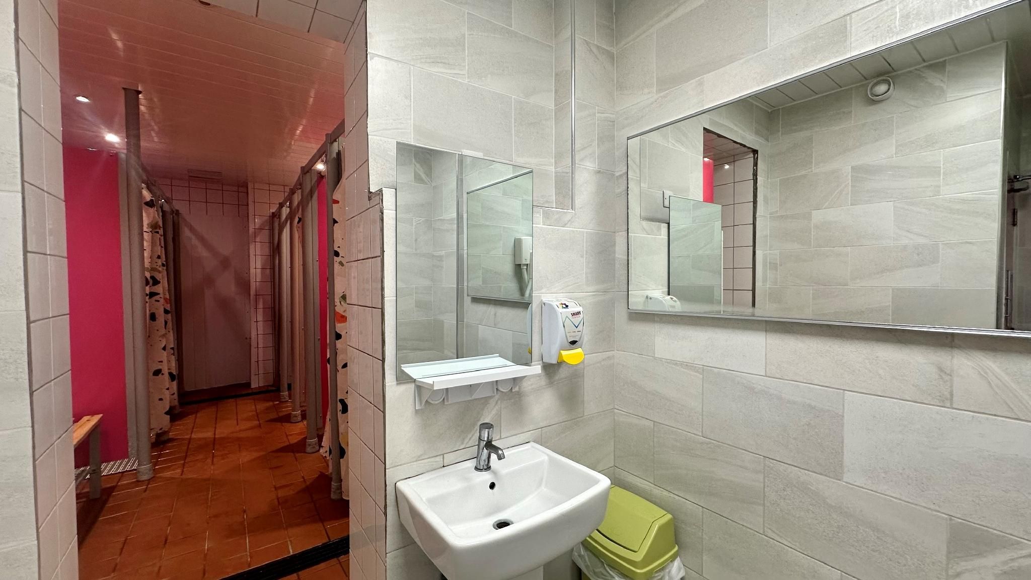 undefined Smart Russell Square Hostel 7