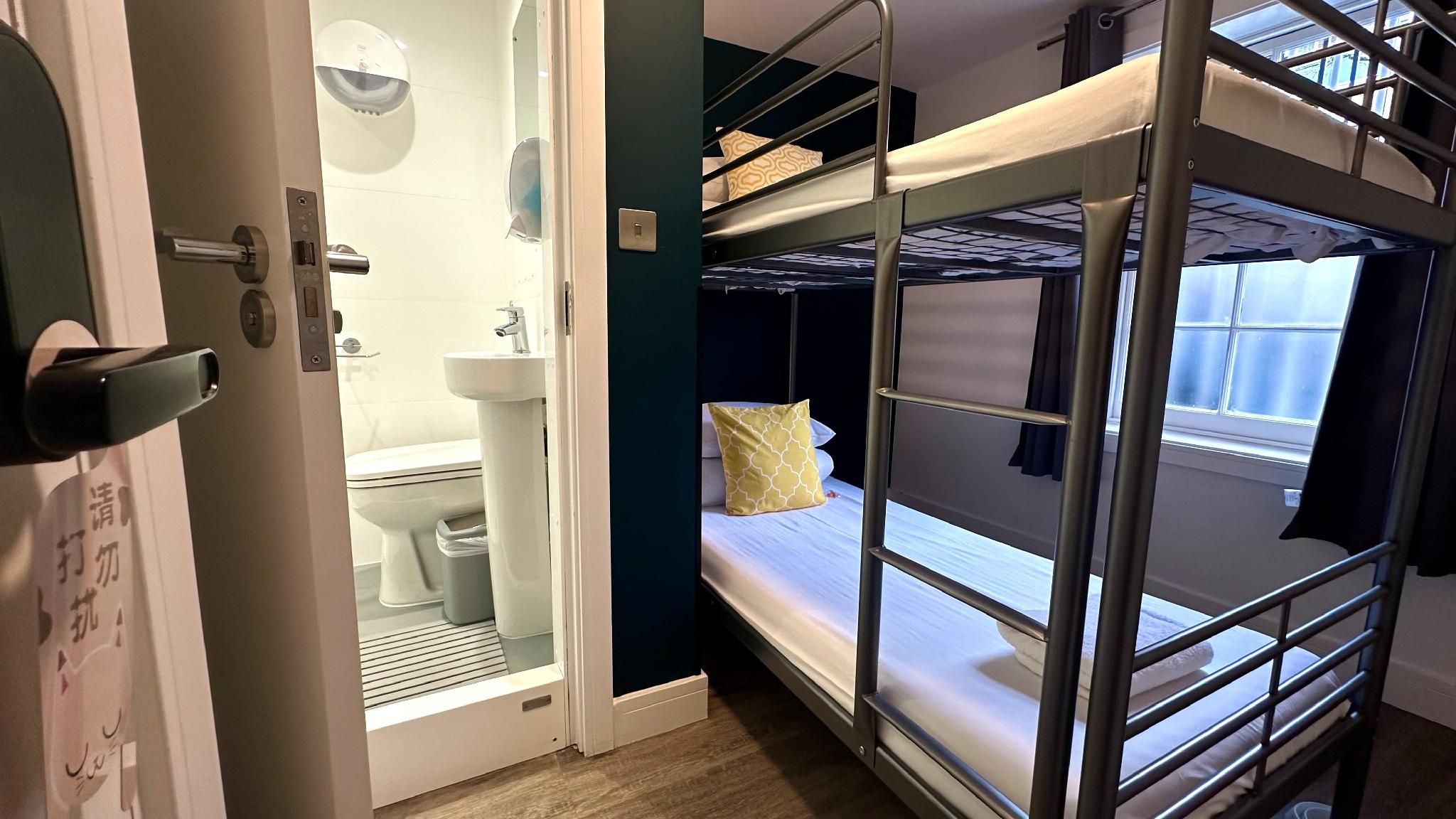 undefined Smart Camden Inn Hostel 7