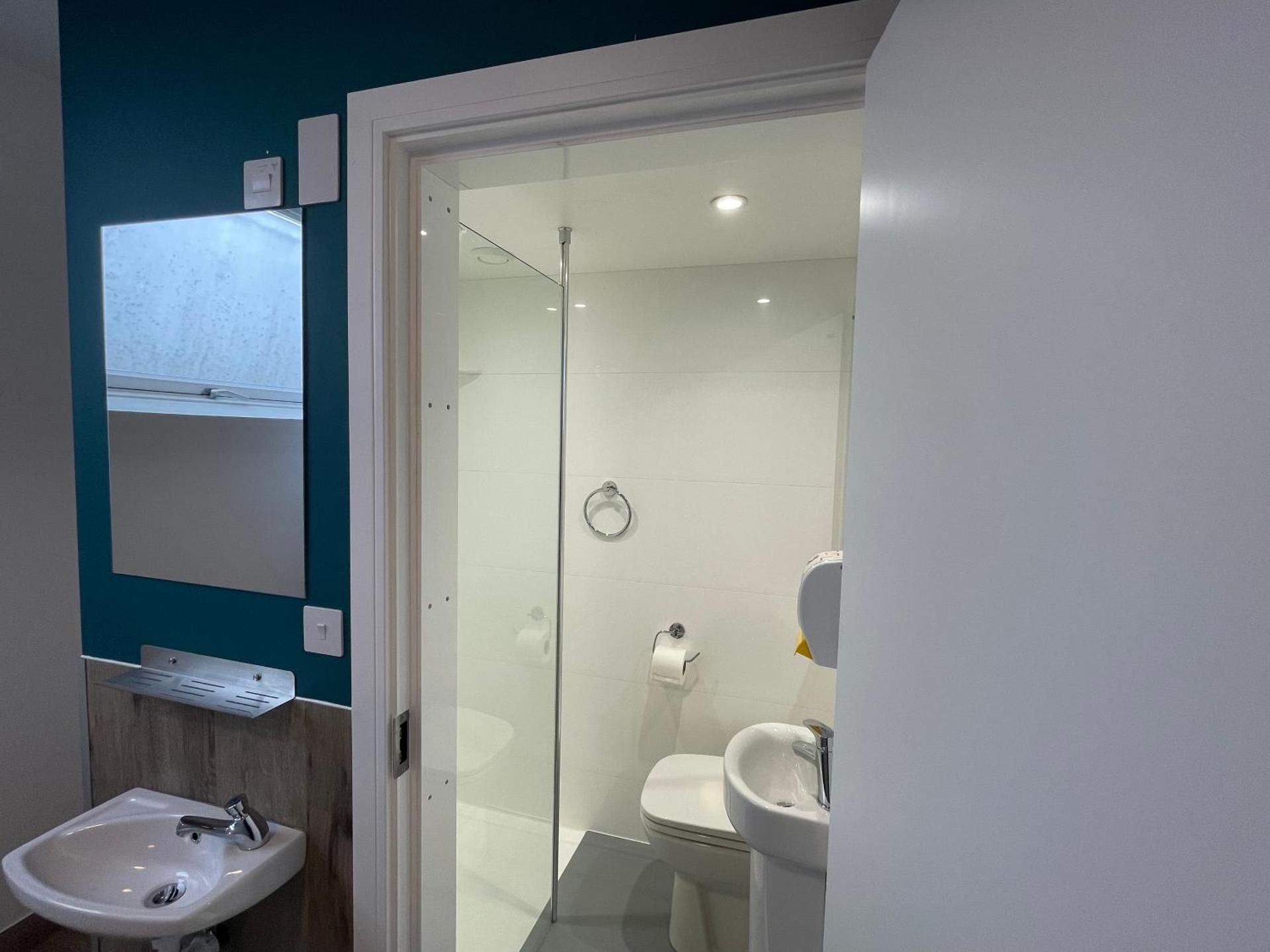 undefined Smart Camden Inn Hostel 8