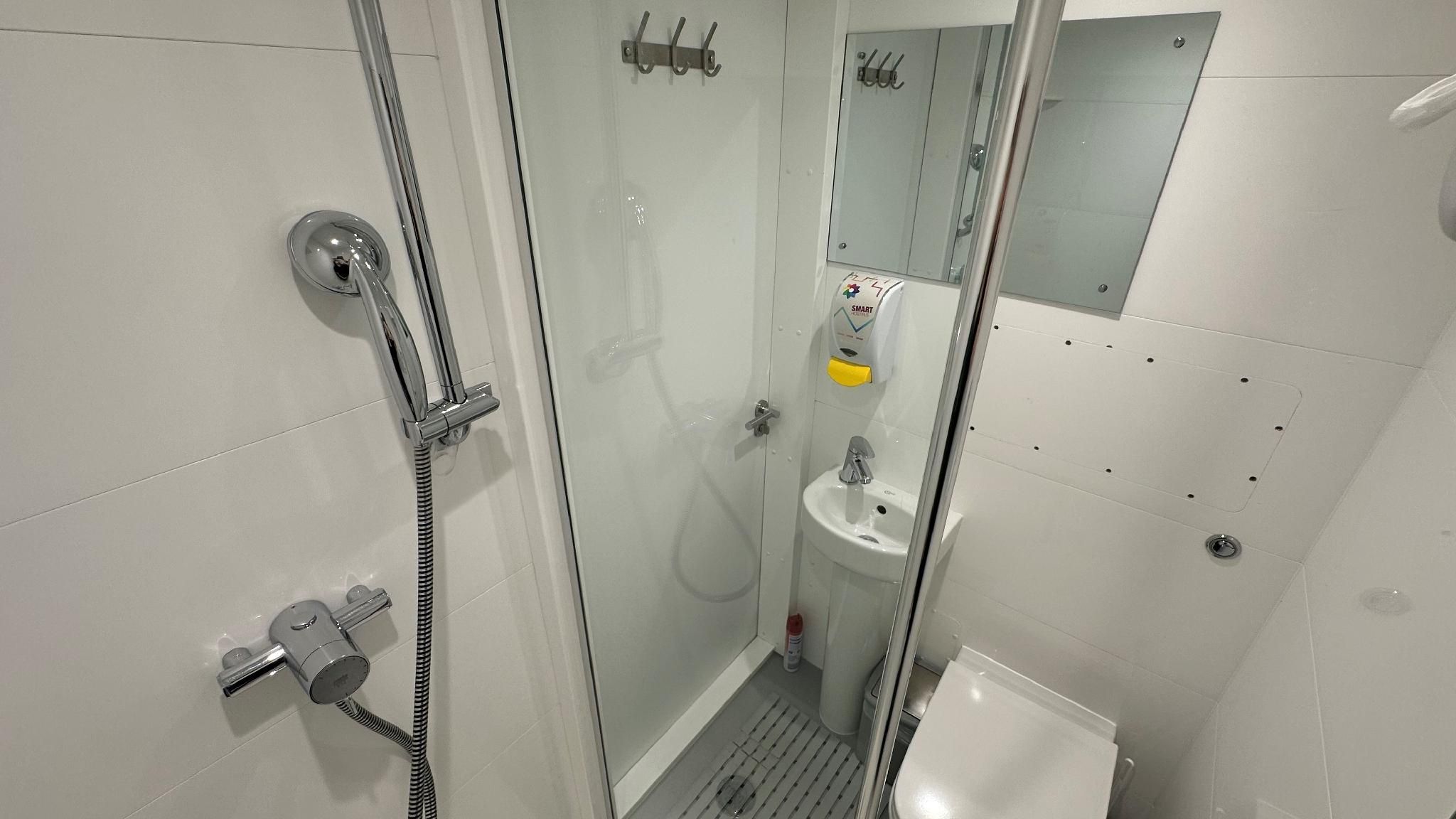 undefined Smart Camden Inn Hostel 4