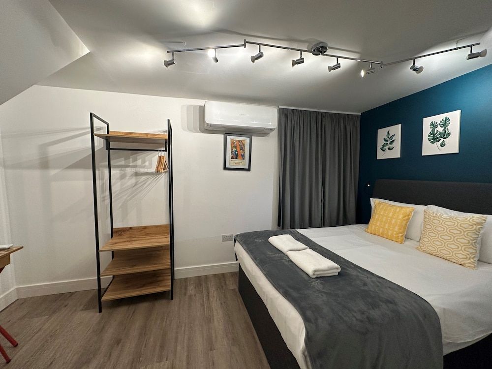 Smart Camden Inn Hostel Double Room 2