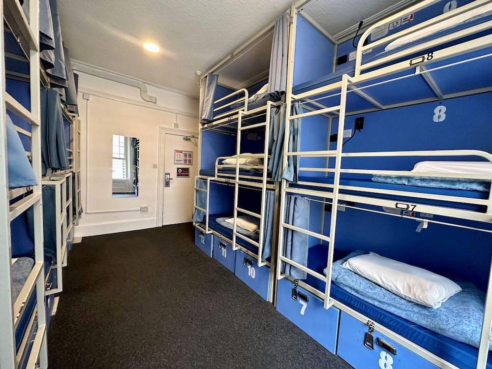 undefined Smart Hyde Park Inn Hostel 4