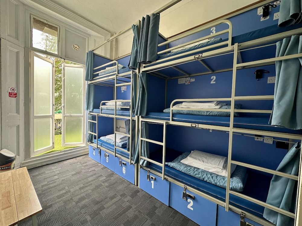 undefined Smart Hyde Park Inn Hostel