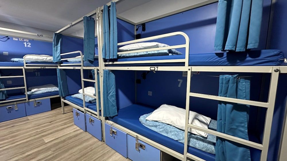 undefined Smart Hyde Park Inn Hostel 3