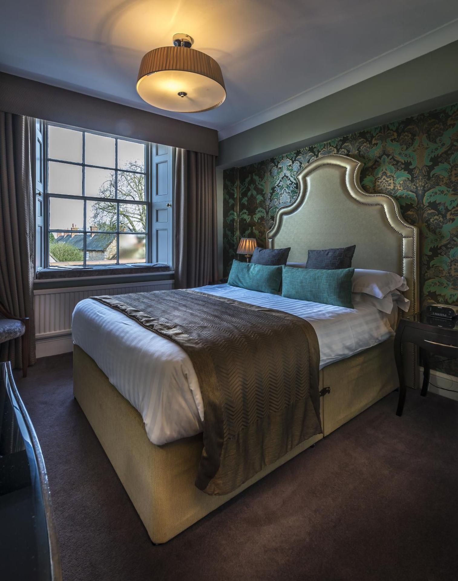 Large Single Room