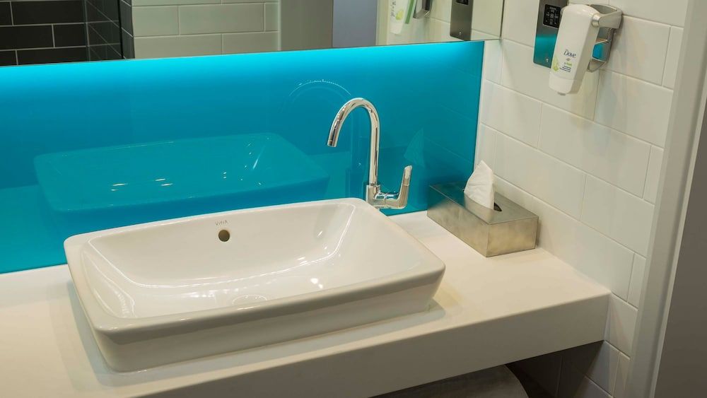 Holiday Inn Express Manchester - Trafford City by IHG Standard Room, 1 Twin Bed, Accessible 10