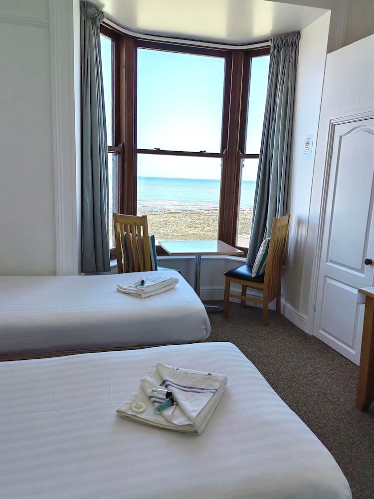 Twin Room, Ensuite, Sea View