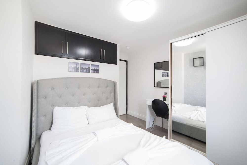 undefined Imperial Court Suites 4