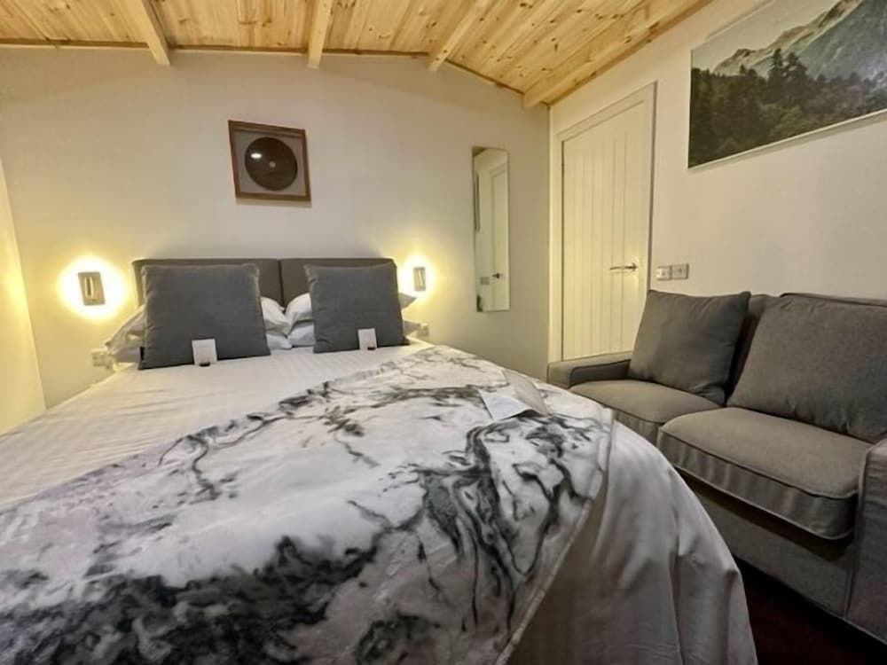 Deluxe Studio, Ensuite (Carmel)