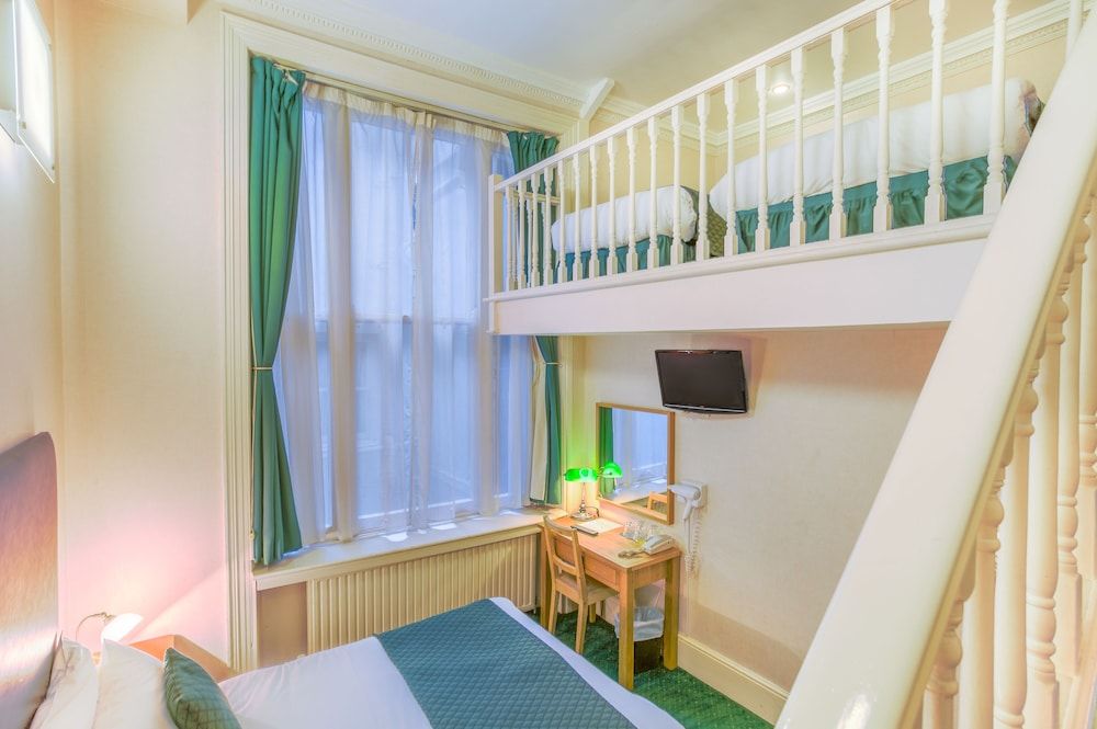 undefined London Town Hotel 4
