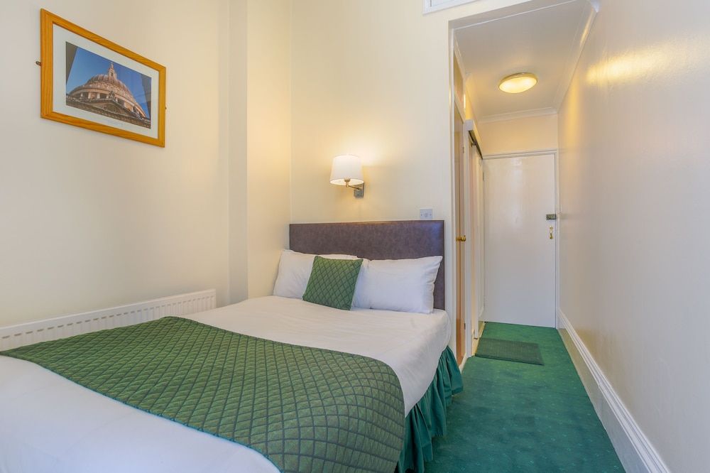 undefined London Town Hotel 5